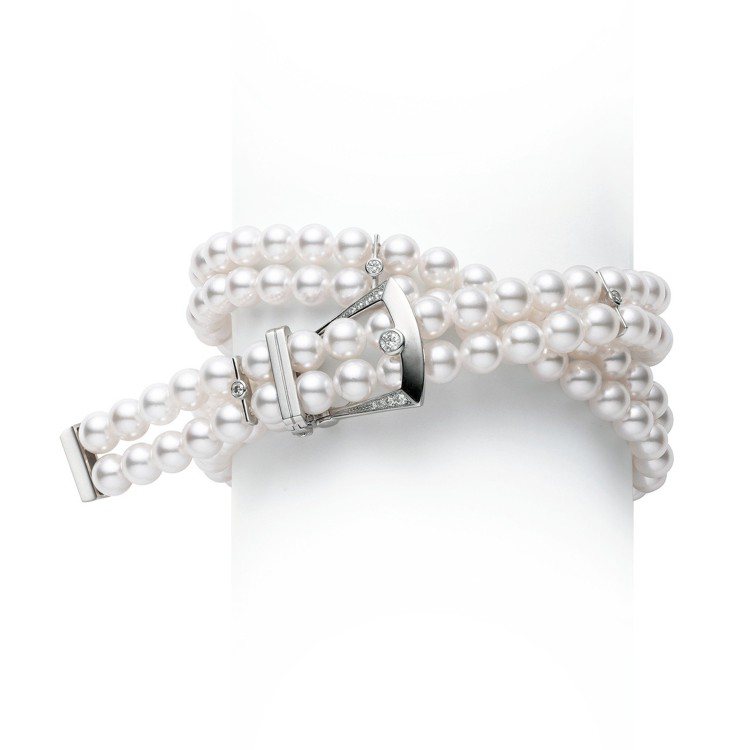 MIKIMOTO Boucle Précieuse 日本Akoya珍珠鑽石手鍊，可轉換為頸鍊配戴，價格店洽。圖／MIKIMOTO提供