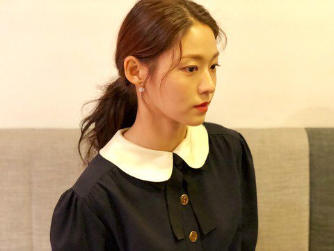 雪炫連耳環都戴GUCCI的，可以推測她和品牌接下來還會合做好一陣子。圖／擷自instagram