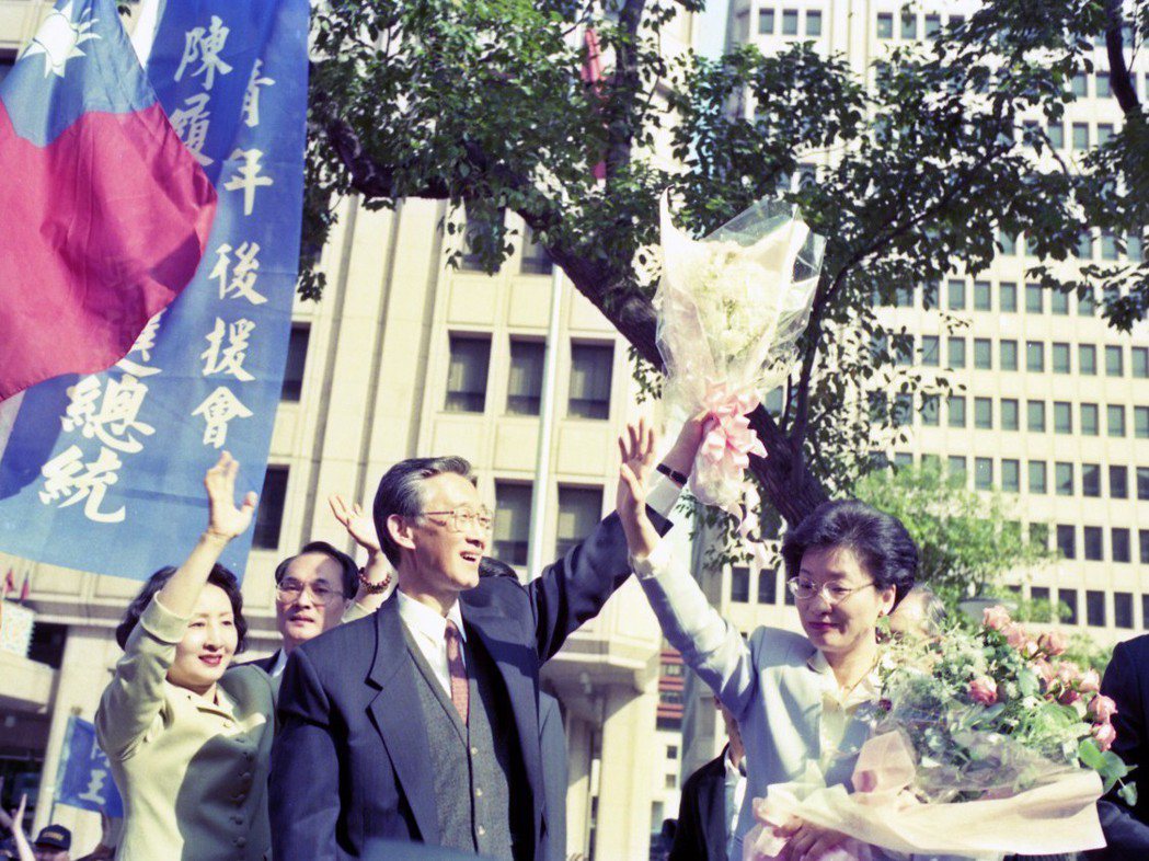 陳履安在1996年脫離國民黨，與王清峰搭檔參選正副總統。圖／聯合報系資料照片