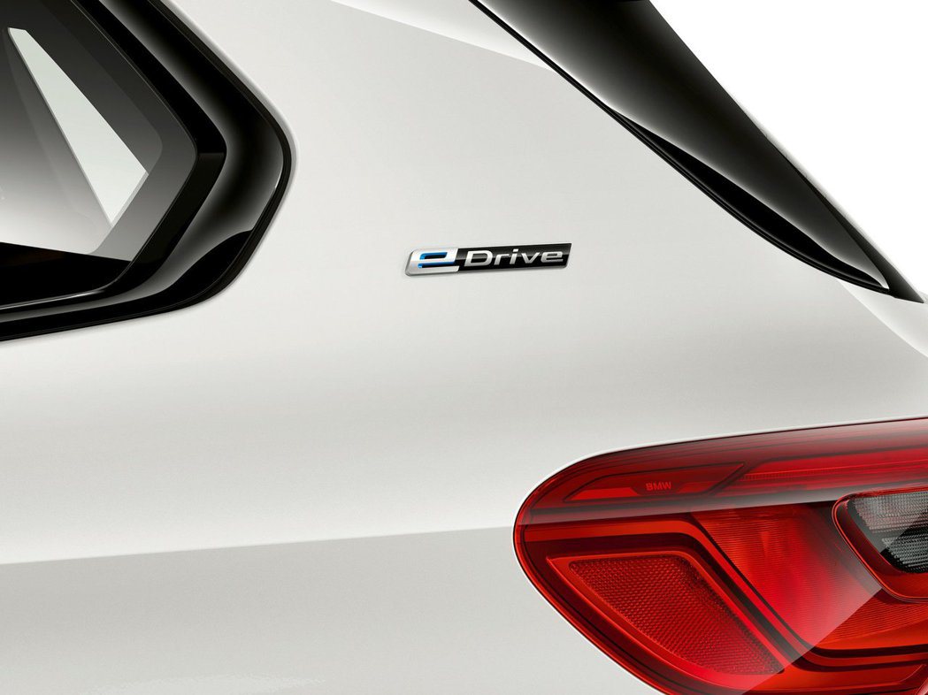 BMW X5 xDrive45e iPerormance平均油耗為47.6km/...