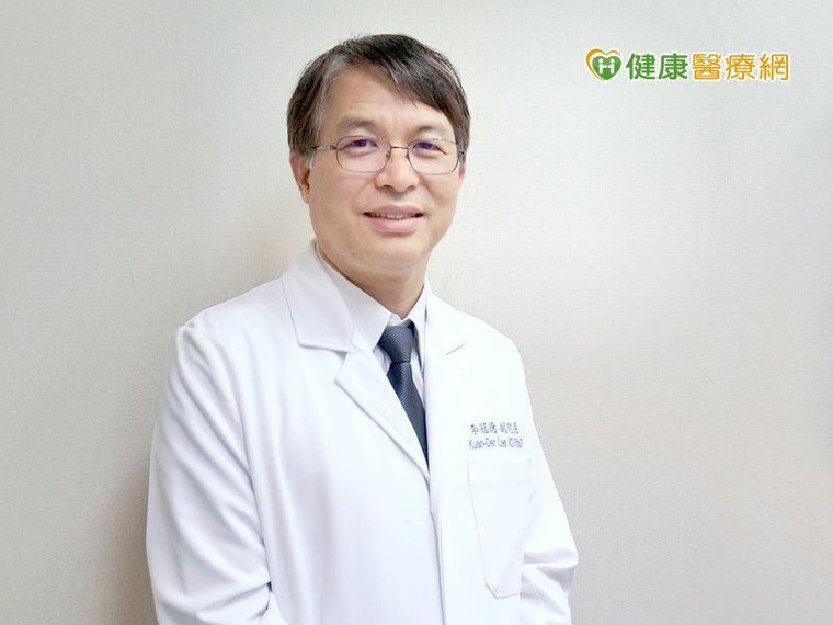 台北醫學大學附設醫院血液腫瘤科李冠德副院長指出，因為大腸癌早期沒有症狀，等到症狀...