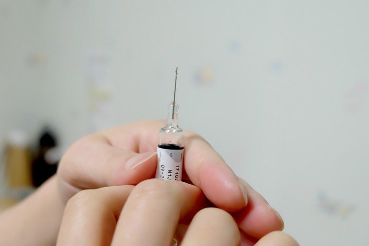 三價流感疫苗可有效抵抗A型流感（H1N1及H3N2）及B型流感。圖／羅東博愛醫院...