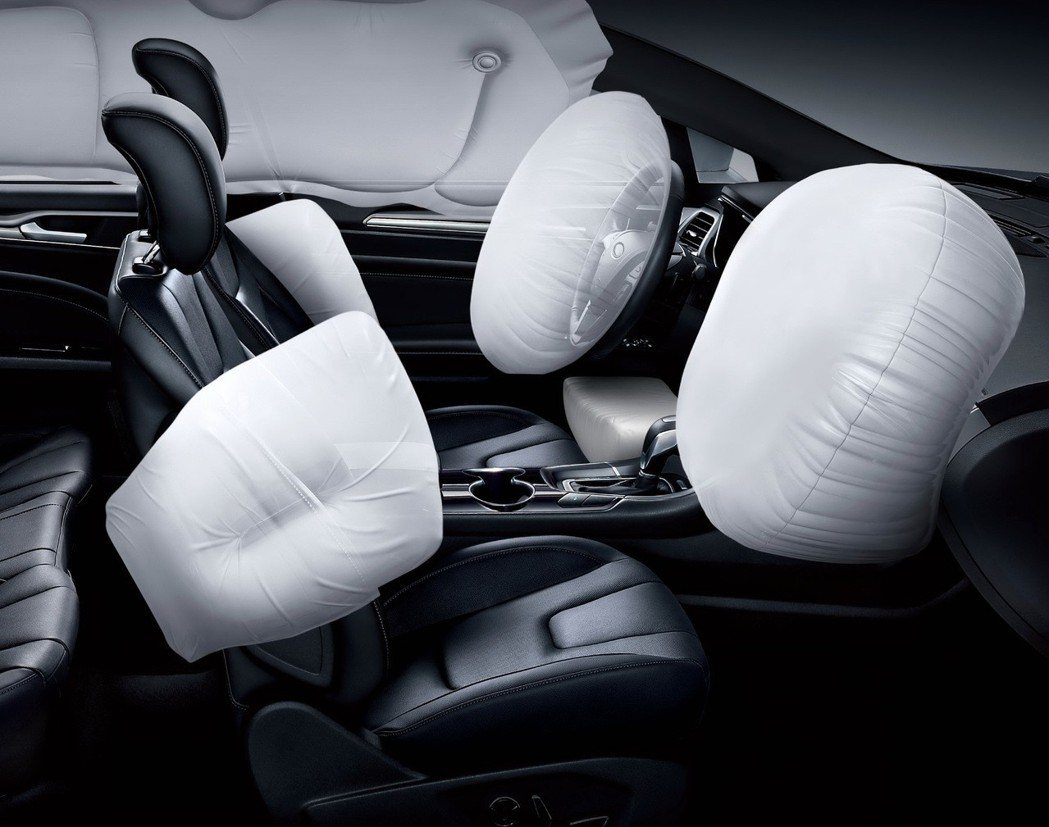 Ford Mondeo標配7具SRS安全輔助氣囊。 圖／Ford提供