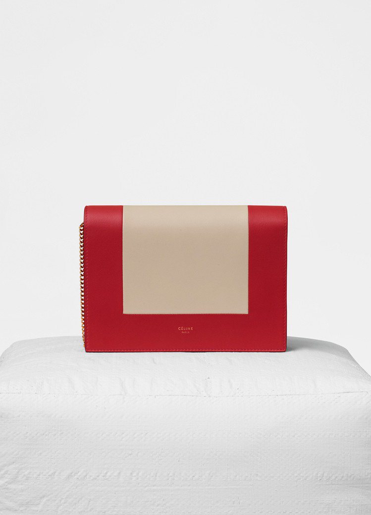 Frame紅白拼色小羊皮鍊帶手拿包，售價43,500元。圖／CELINE提供