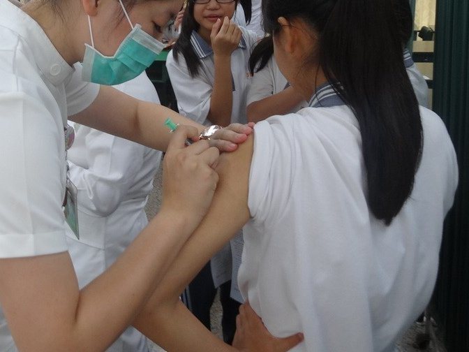 衛福部國健署預計年底提供公費子宮頸癌疫苗給國一女生接種。圖／聯合報系資料照片