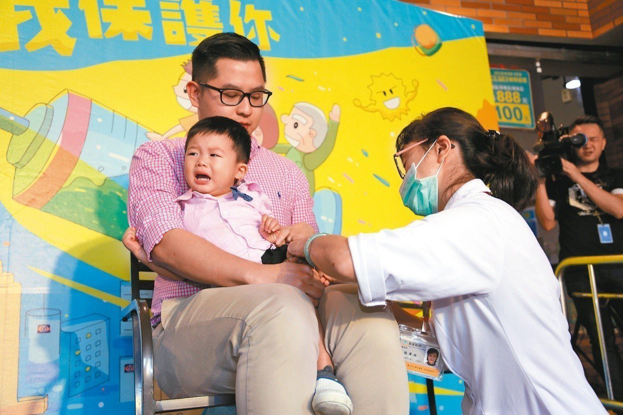 從即日起，全聯在全國165個門市設置流感疫苗接種站，疾管署鼓勵，學齡前幼兒儘速接種公費流感疫苗。<br />疾管署／提供