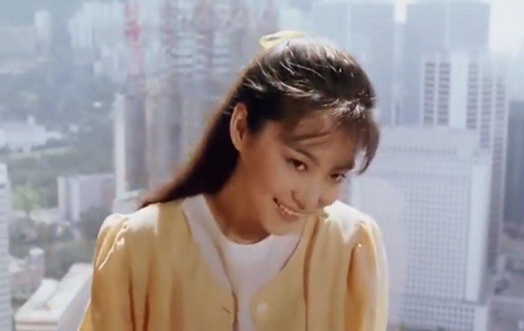 林青霞在「君子好逑」露出迷人笑顏。圖／翻攝自YouTube