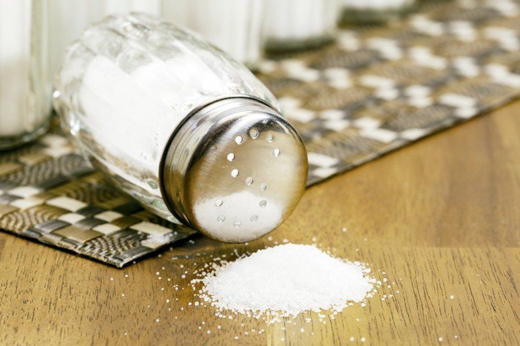 專家建議減鹽，有益健康。