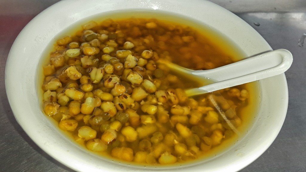 綠豆湯是許多醫師營養師推薦的夏日飲食。<br />圖／報系資料照