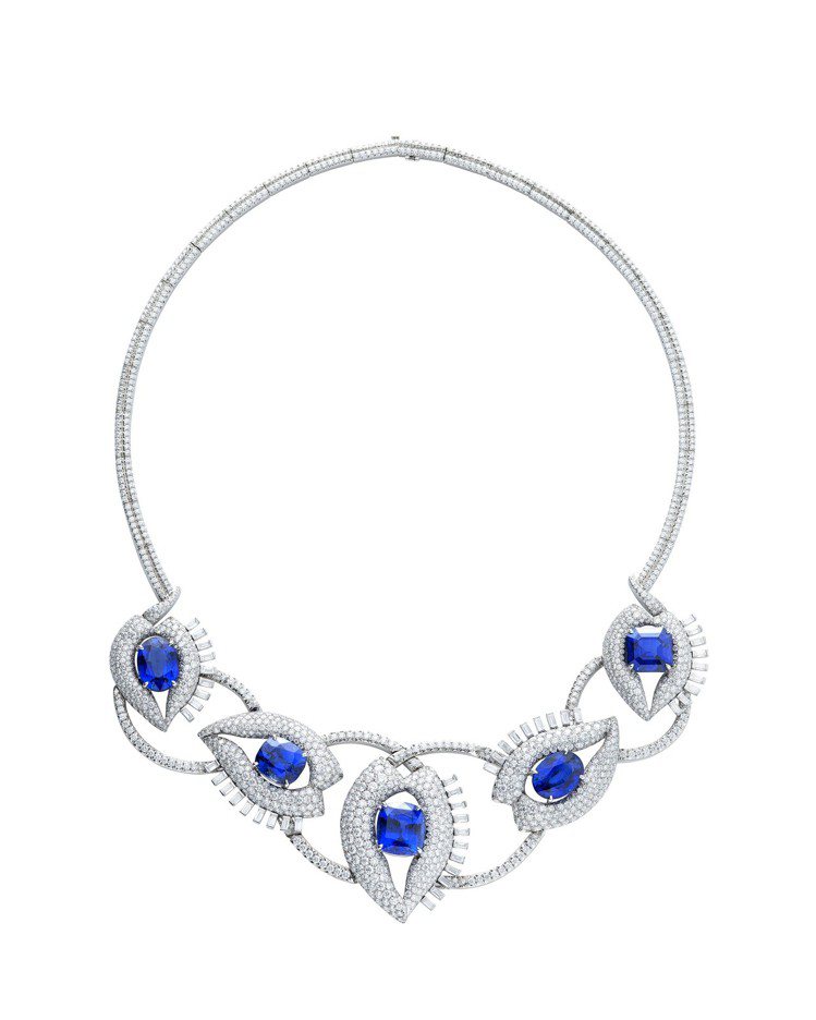 Tiffany Jean Schlumberger 總重逾40克拉斯里蘭卡藍寶石與鑽石貝殼設計項鍊，3,358萬元。圖／Tiffany & Co.提供