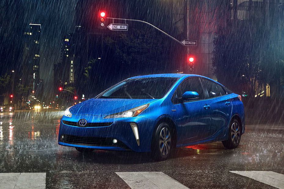 全球賣最好的油電車Toyota Prius，現行款推出三年後於日前美國洛杉磯車展推出小改款車型。 圖／Toyota提供