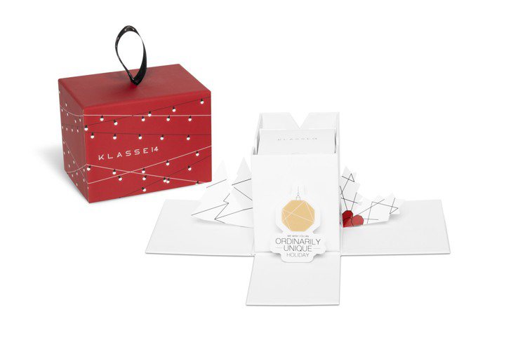 即日起至 2019年1月1日止，凡購買KLASSE 14任一表款，即可享有精美「聖誕限定禮盒」包裝。圖／KLASSE 14提供