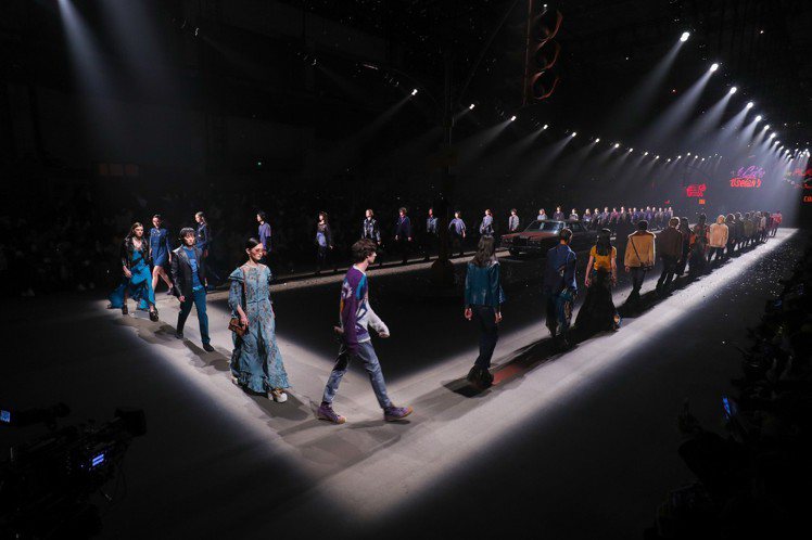 COACH在上海發表2019早秋男女裝系列共54個look。圖／COACH提供