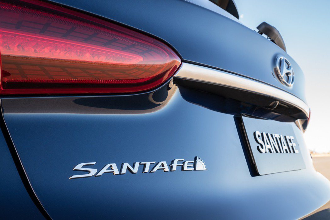 Hyundai Santa Fe Plug-in Hybrid確定將於明年現身。...