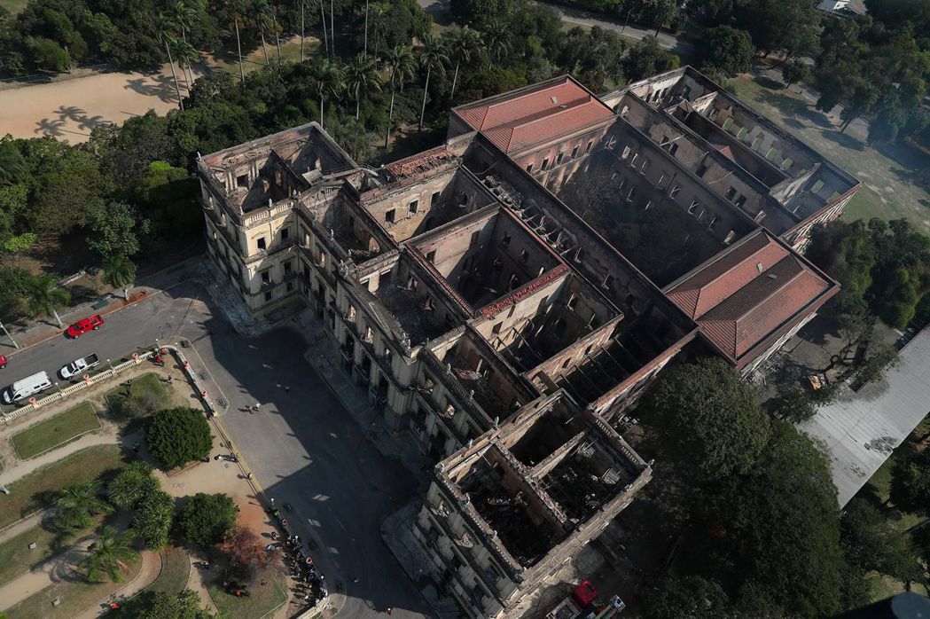 2018年9月2日，「巴西故宮」國家博物館失火，200年館藏毀滅。 圖／路透社