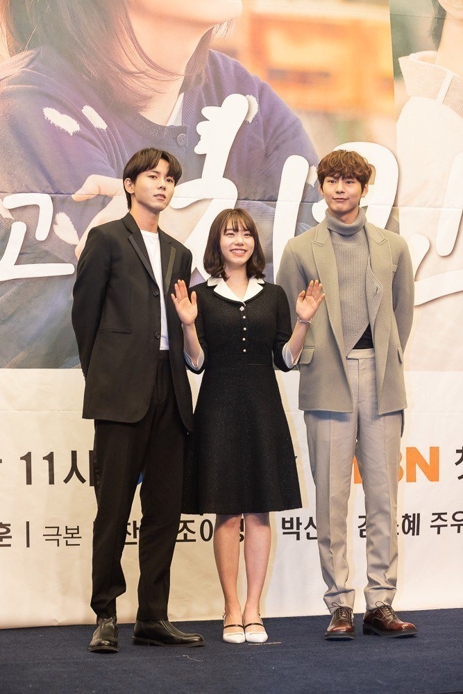 朱宇宰（左起）、金素慧、朴宣浩聯手詮釋青春偶像劇。圖/KKTV提供