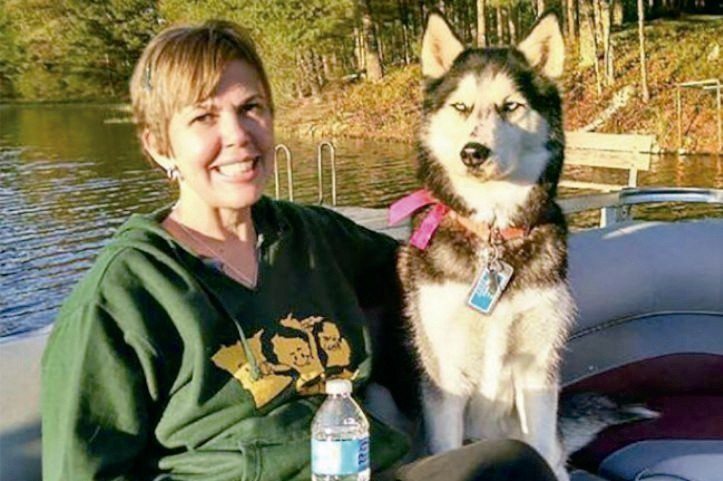 西伯利亞哈士奇犬「塞拉」發現主人史蒂芬妮．赫菲爾罹患卵巢癌，接下來主人癌症兩次復發，牠也偵測到。