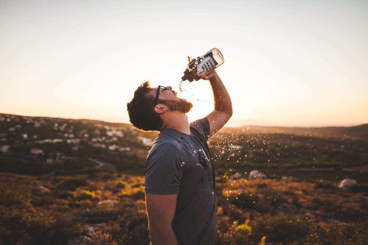 喝水可以增加新陳代謝。圖／摘自Pexels