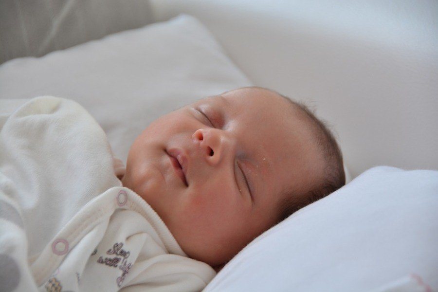 嬰兒示意圖。(photo by Pixabay)