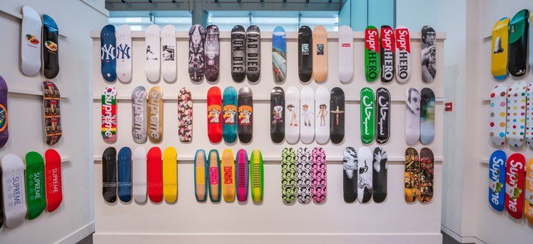 全系列共248件滑板歷時20年收藏，目前紐約蘇富比公開展出至1月20日止。圖／蘇富比提供