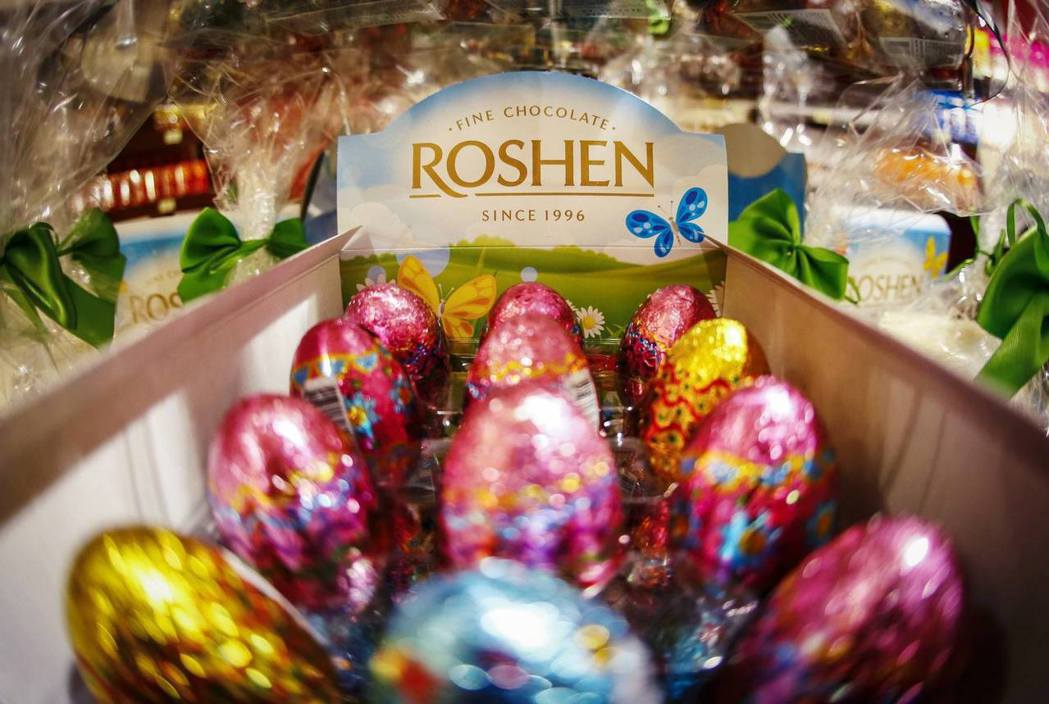 波羅申科一手建立的如勝（ROSHEN）糖果集團是烏克蘭最大的糖果公司，也讓他成功...