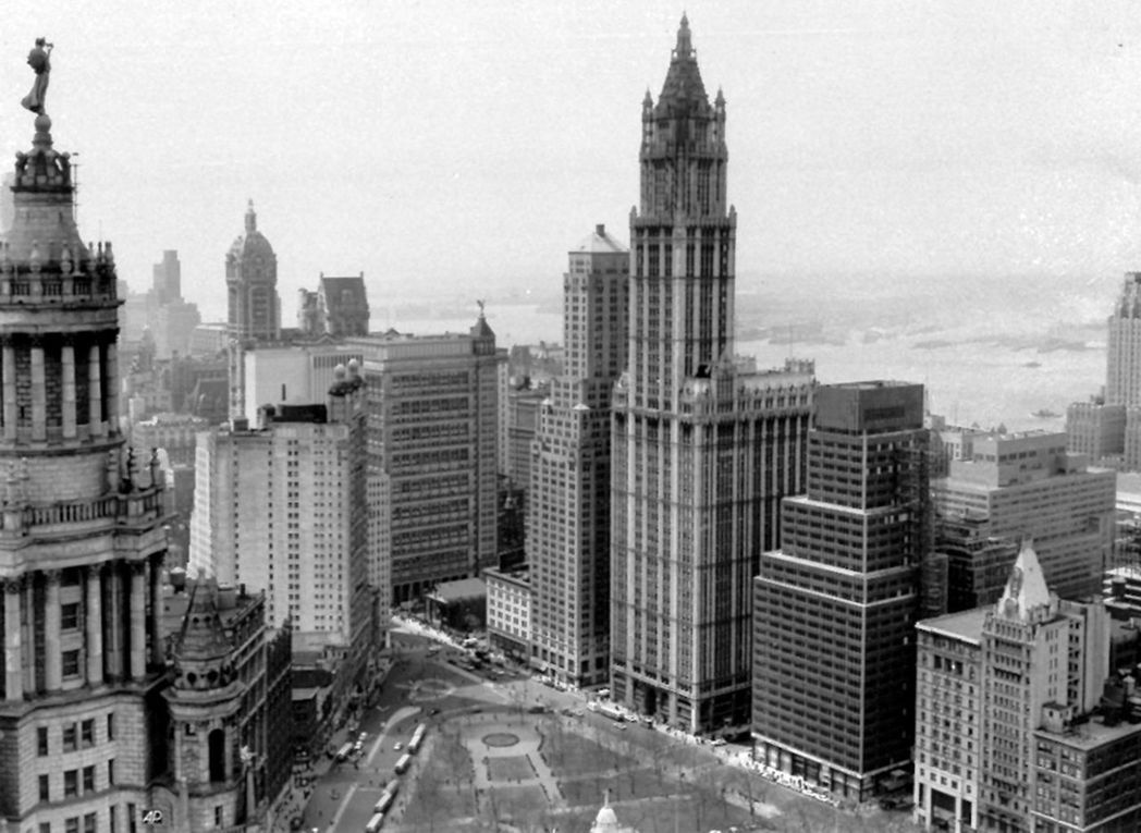 1913年落成的伍爾沃斯大樓，直到1930年都是全世界最高樓。哥德式的外觀以及高...