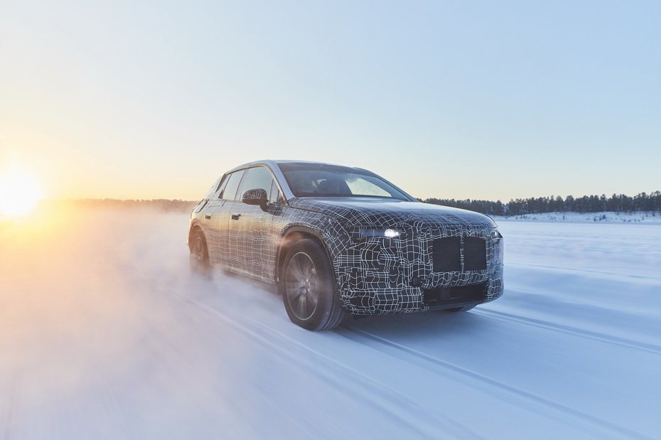 準量產版的BMW iNEXT日前在冰天雪地裡進行測試。 摘自BMW