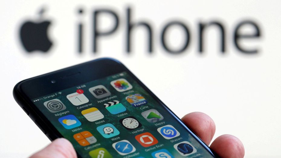 中華電信及遠傳昨（15）日宣布，2019版的iPhone 7上市，搭配月繳999元以上高資費，加碼補貼，購機價格最高降6,000元，可望再創造銷售熱潮。 路透