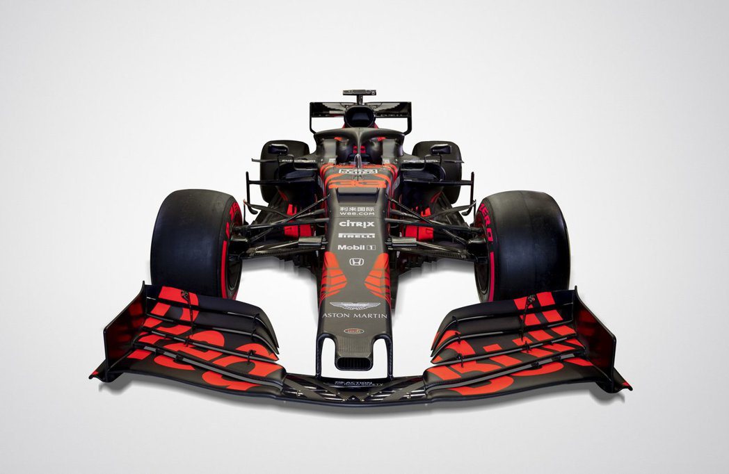 Red Bull今年改搭載Honda的動力單元。 摘自Red Bull Raci...