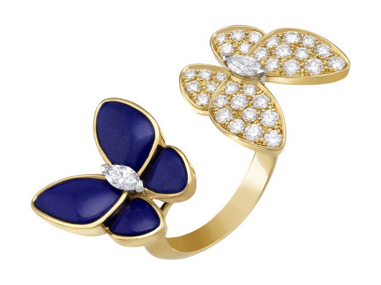 梵克雅寶Two Butterfly Between the Finger Ring指間戒，黃K金與白K金鑲嵌鑽石與青金石，66萬元。圖／梵克雅寶提供