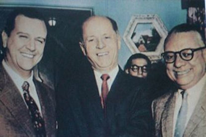 1958年，基督教社會黨的卡爾德拉（左，Rafael Caldera）、民主共和...