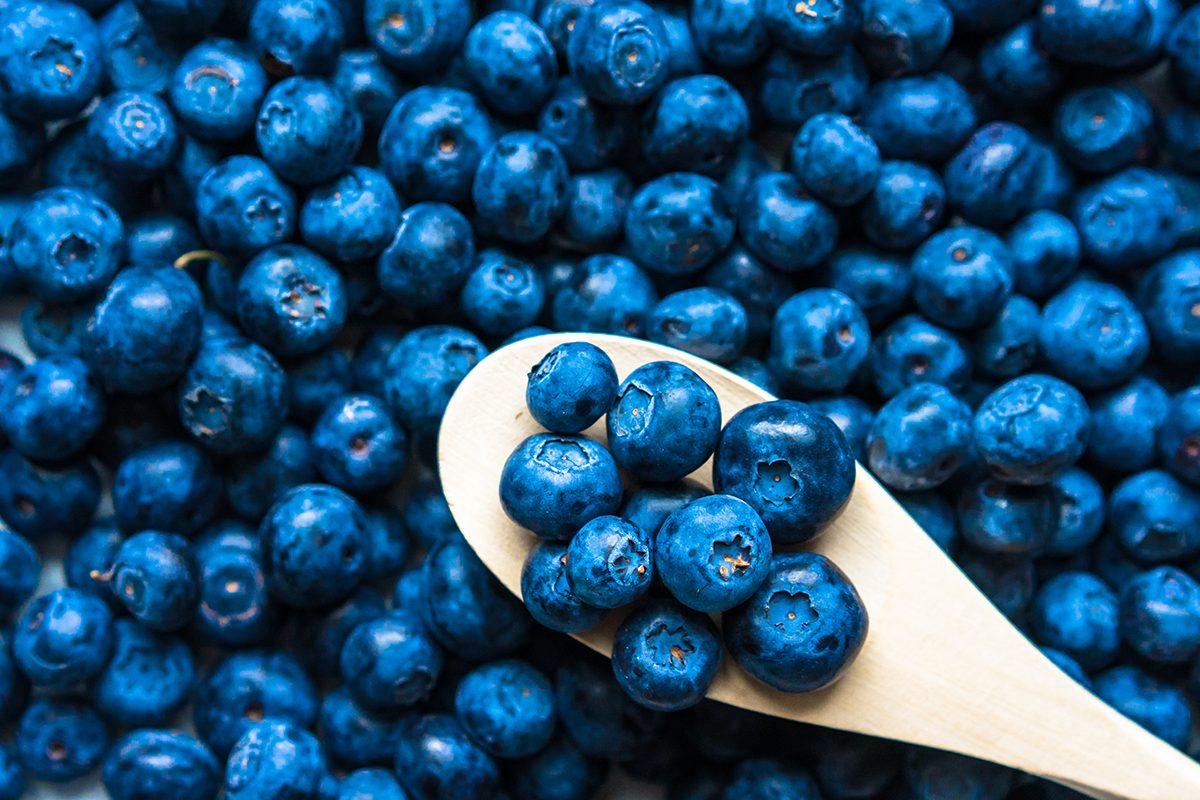 一篇刊載在《英國醫學期刊》的研究顯示，藍莓、蘋果與葡萄有助於降低第二型糖尿病風險。