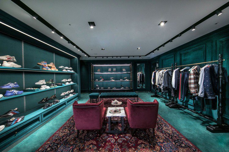 Gucci高雄漢神百貨專門店，男裝樓層以綠色調為主。圖／Gucci提供