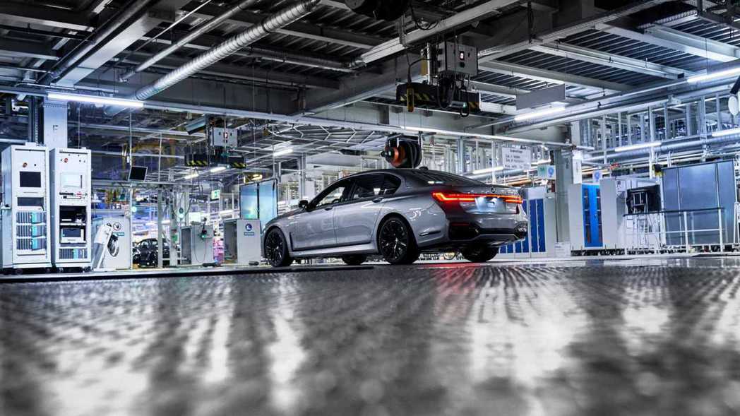未來新世代BMW 7 Series將不會採用V8與V12大排氣量的引擎。 摘自B...