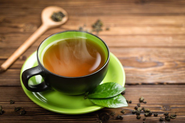 研究顯示，愛喝滾燙熱茶，罹患食道癌風險恐會幾乎倍增。 示意圖／ingimage