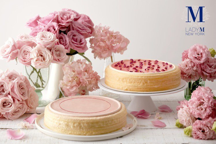 櫻花莓果千層蛋糕(前)、玫瑰千層蛋糕(後)。圖／Lady M提供