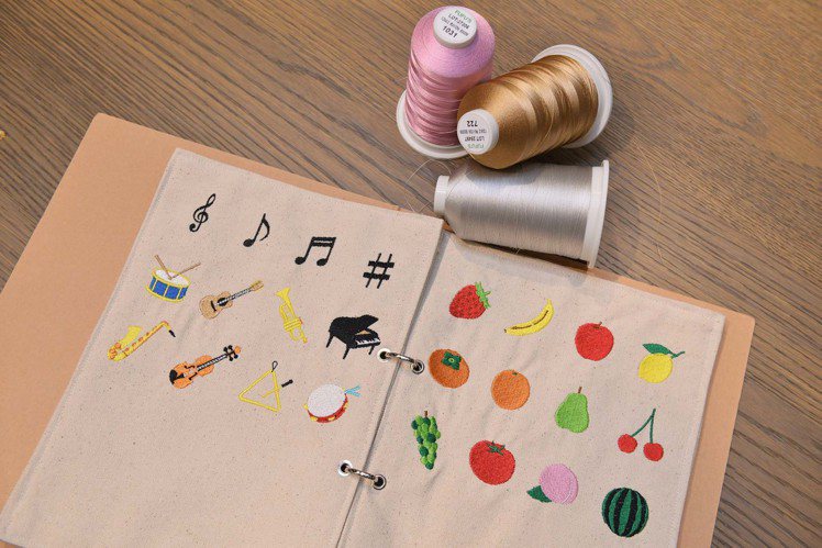MUJI無印良品台南門市全新導入的「刺繡工房」，讓消費者可在門市購入的布製品加上...