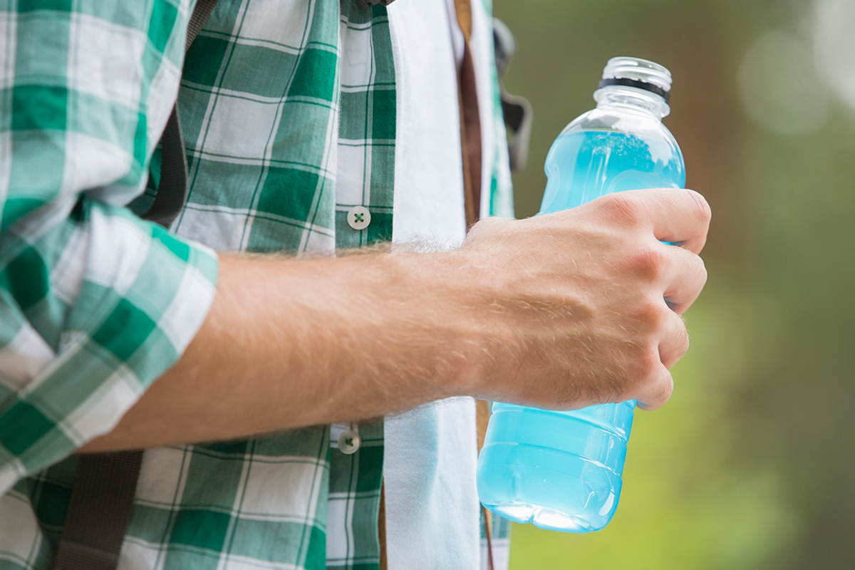 一般而言，喝水是簡單的解渴方式，也是健康的選擇，但有些情況只喝水可能是不夠的。<br />圖／ingimage