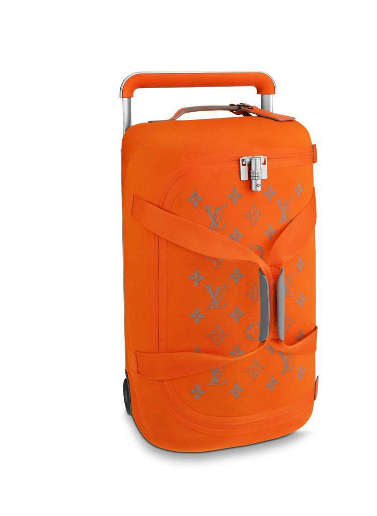手推式圓筒行李袋，售價94,000元。圖／LV提供