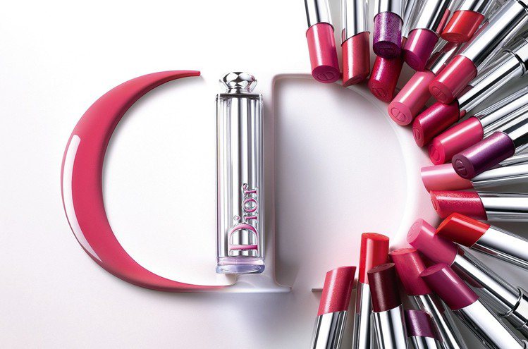 迪奧癮誘超模巨星唇膏，售價1,300元。圖／Dior提供