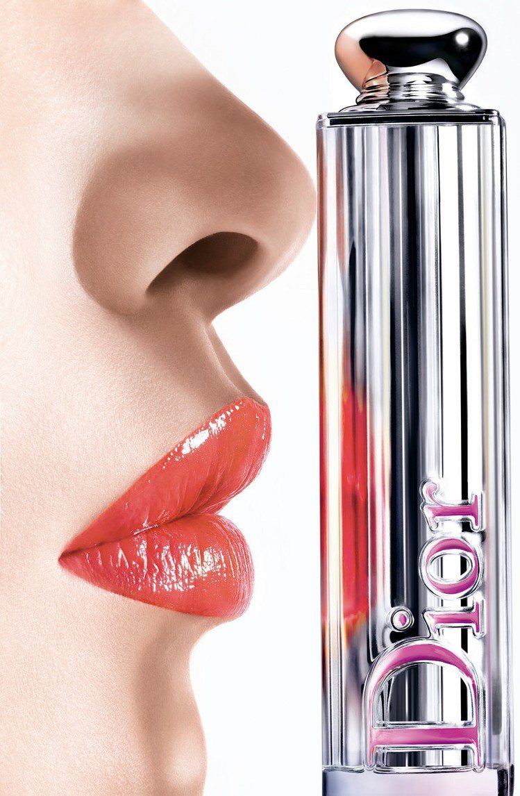 迪奧癮誘超模巨星唇膏#673 ，絕對誘惑粉。圖／Dior提供