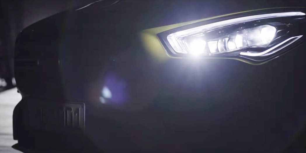 CLA 35的LED頭燈造性要比A35銳利一點。 摘自Mercedes-Benz