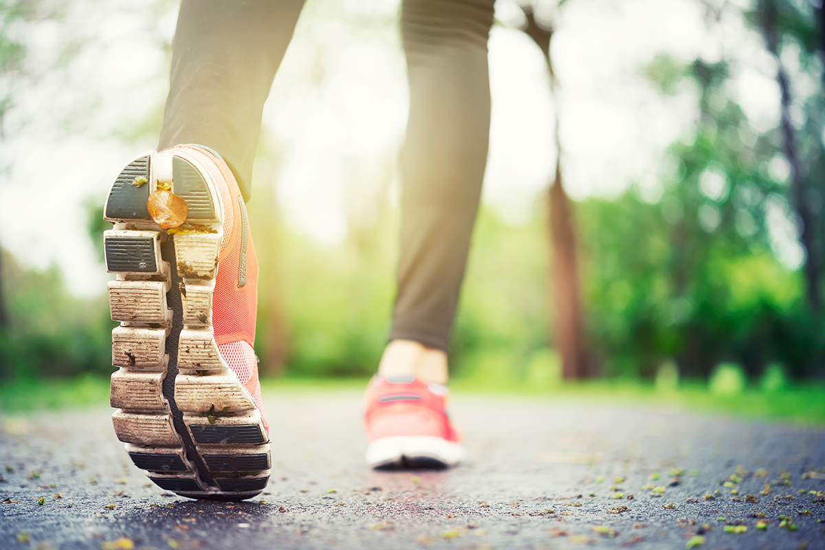 美國最新研究發現，每天快走10分鐘，可以幫助預防膝關節、髖關節、踝關節或足部關節炎疼痛，研究刊登在《美國預防醫學期刊》（American Journal of Preventive Medicine）。