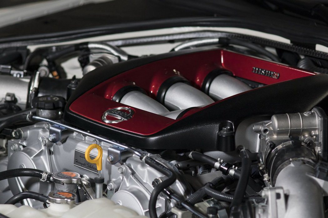 同樣是VR38DETT渦輪引擎，但改採了與GT-R GT3賽車相同的渦輪增壓器，...