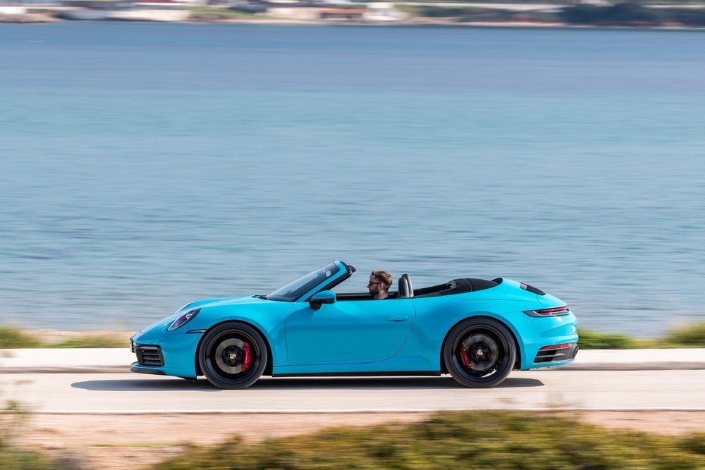 汽車輕化成為主流，全新Porsche 911 Cabriolet車身擁有更多樣化...
