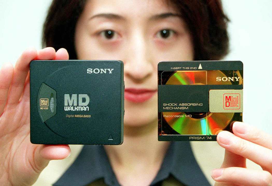 平成時代興盛而後衰亡的產物：MiniDisc。高音質、可錄可放的特性在日本幾乎要...