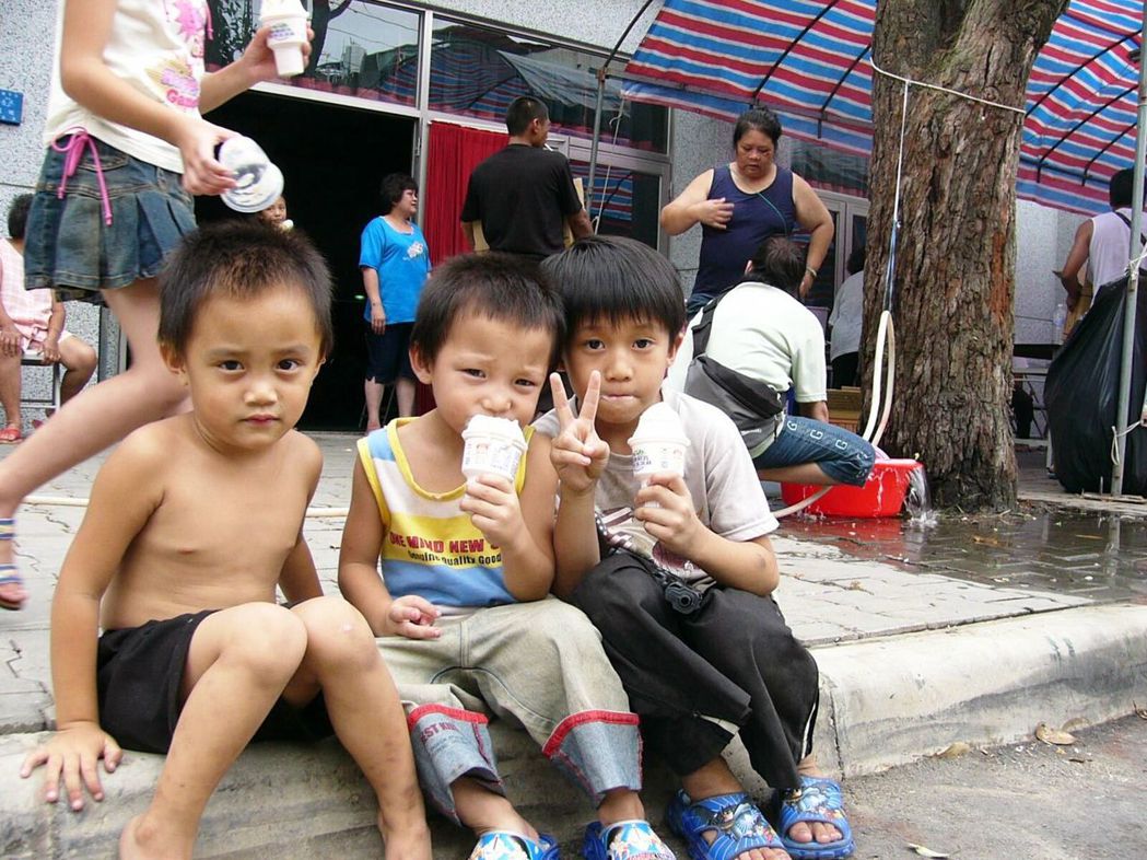 台中縣和平鄉三叉坑部落的孩子。圖／報系資料照