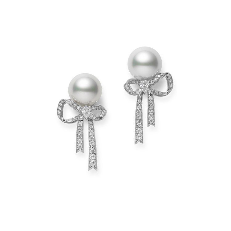 MIKIMOTO Jeux de Rubans 頂級珠寶系列南洋珍珠鑽石蝴蝶結耳環，116萬元。圖／MIKIMOTO提供