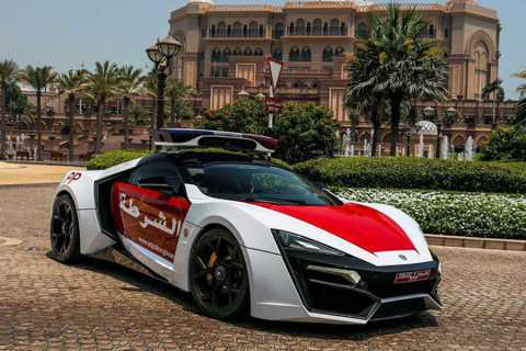 影／杜拜的警車很狂？阿布達比可是用Lykan HyperSport來當警車！