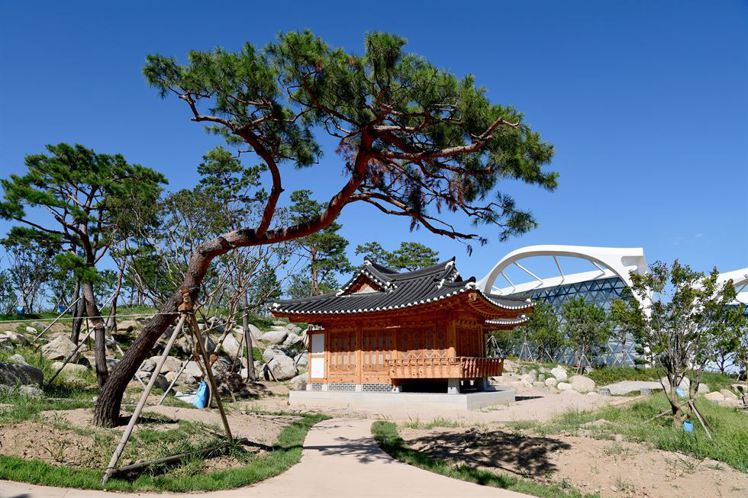 將傳統建物與植物相結合的主題園（思索庭園）。圖／擷取自首爾市政府官網